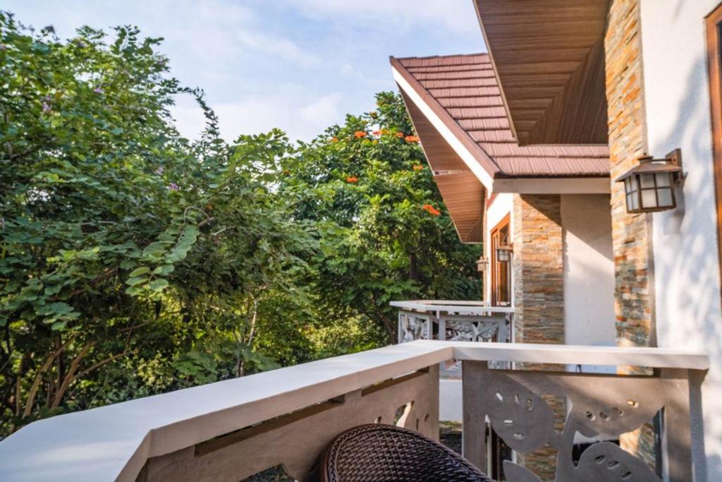 La Jolla Luxury Beach Resort Bagac Exterior foto